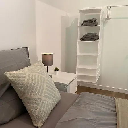 Central Apartment Flensburg